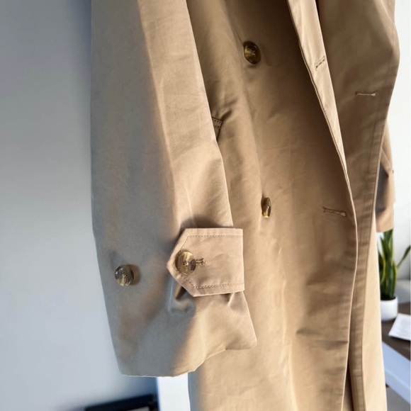 GAP Classic Beige Overcoat - Picture 4 of 5